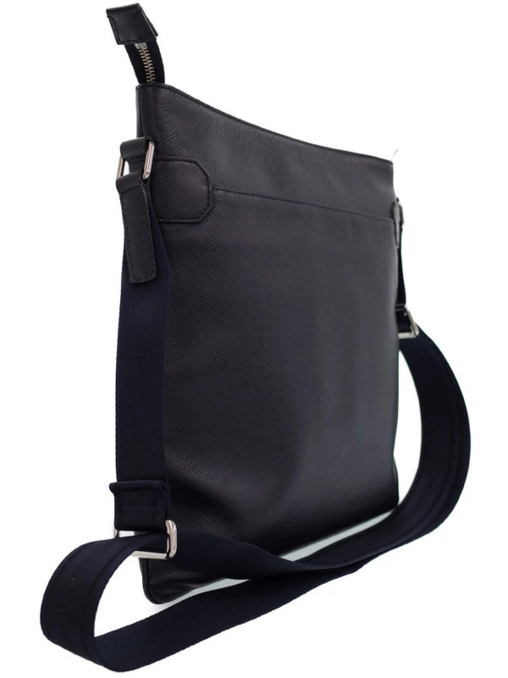 Louis Vuitton Taiga Shoulder Sasha Bag Black